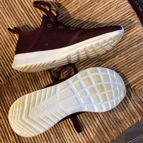 Adidas Women’s 6 1/2 cloudform shoes - Picture 3 of 7